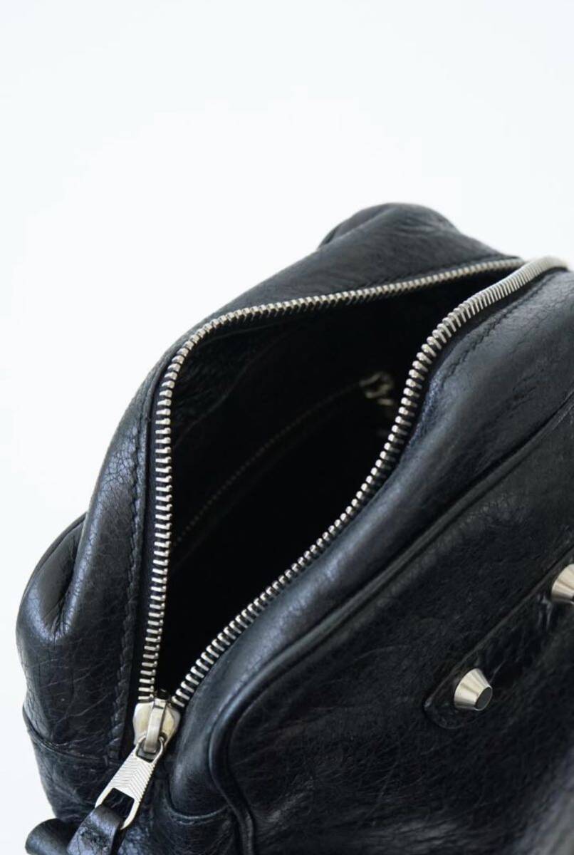 BALENCIAGA バレンシアガ レザーショルダーバッグ レザークロス BALENCIAGA バレンシアガ レザーショルダーバッグ レザークロス