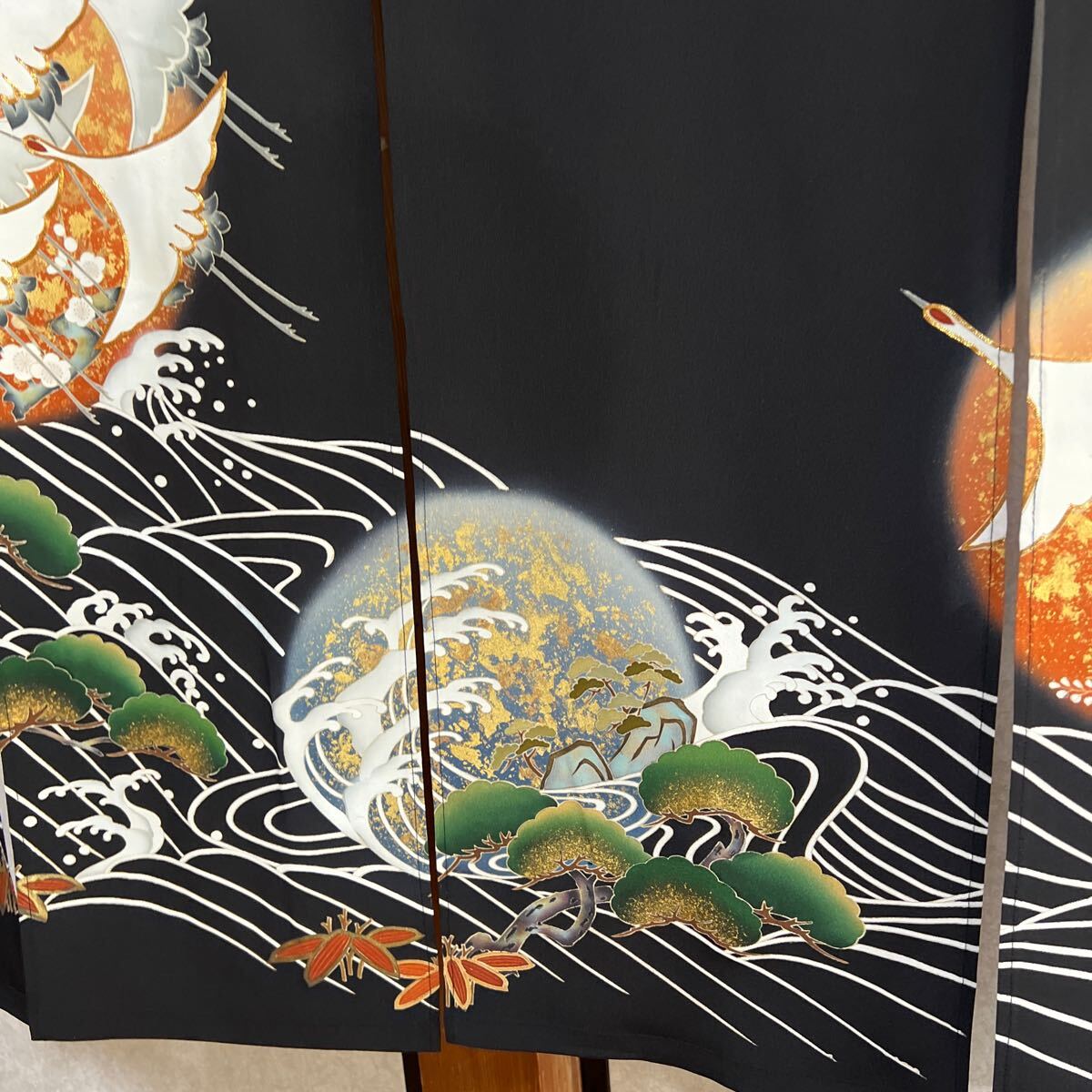 黒留袖 、135/133正絹着物 リメイク のれん~暖簾、1点物作品 黒留袖 、135/133正絹着物 リメイク のれん~暖簾、1点物作品