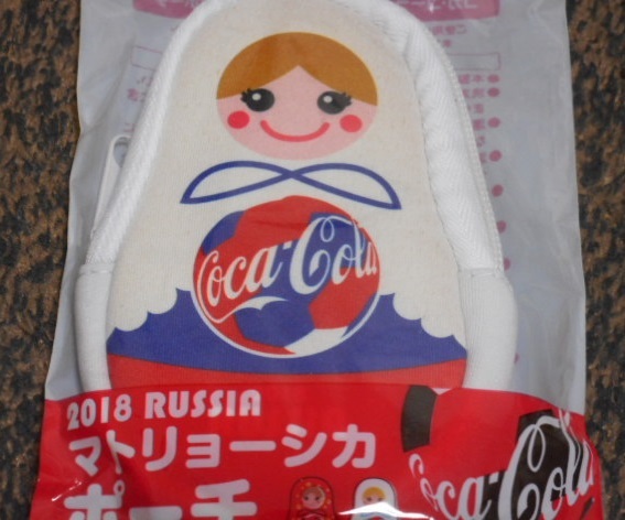 コカ?コーラ　オリジナルマトリョーシカポーチ　白　新品 　未開封