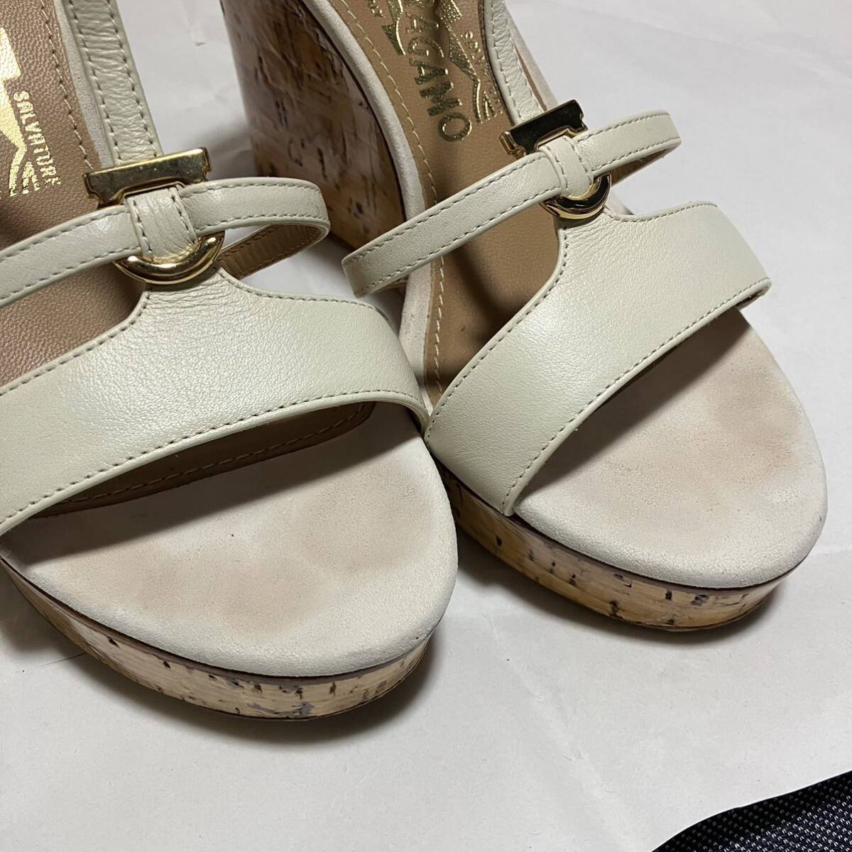 【セール】フェラガモ☆NYMPHE 8.5㎝レザーヒールサンダル01I112 サルヴァトーレフェラガモ】 サンダル / ウェッジソール / 5 1/2