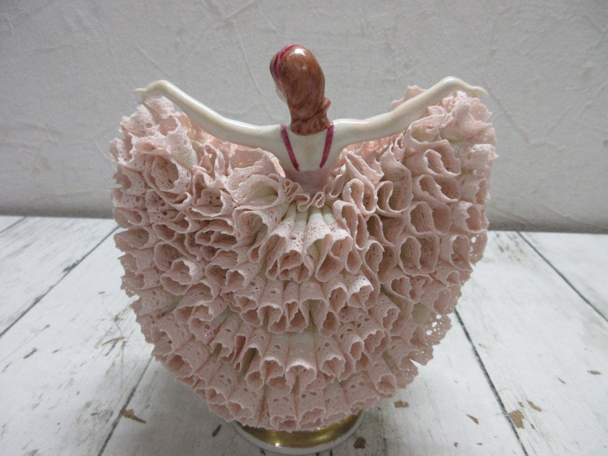 4.アイリッシュ ドレスデン Madam Butterfly ドレス 女性 磁器
