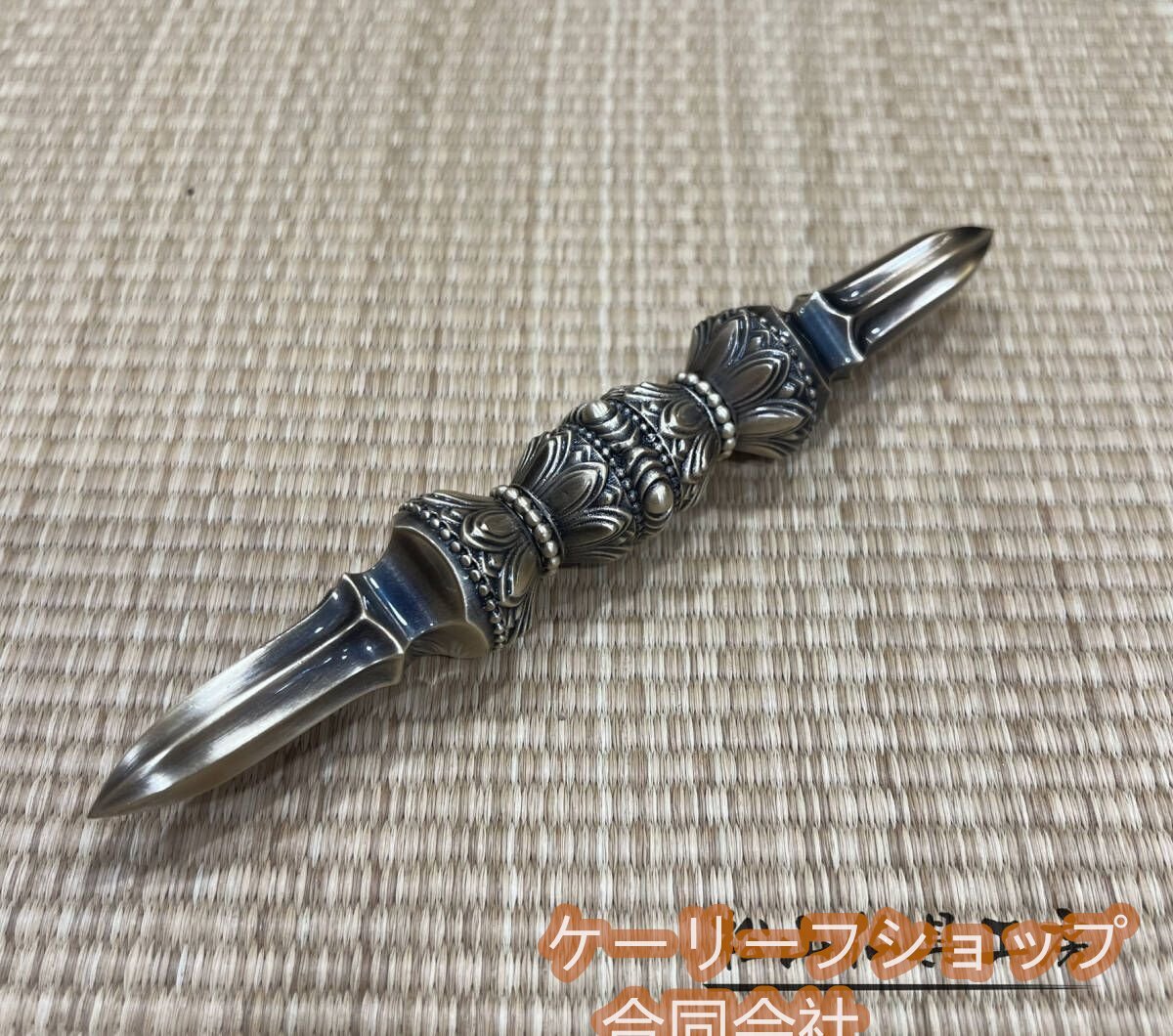 寺院仏具】黒塗り 慈光型の向机 幅105センチ 自社オリジナル仏具 寺院仏具】黒塗り 慈光型の向机 幅105センチ 自社オリジナル仏具