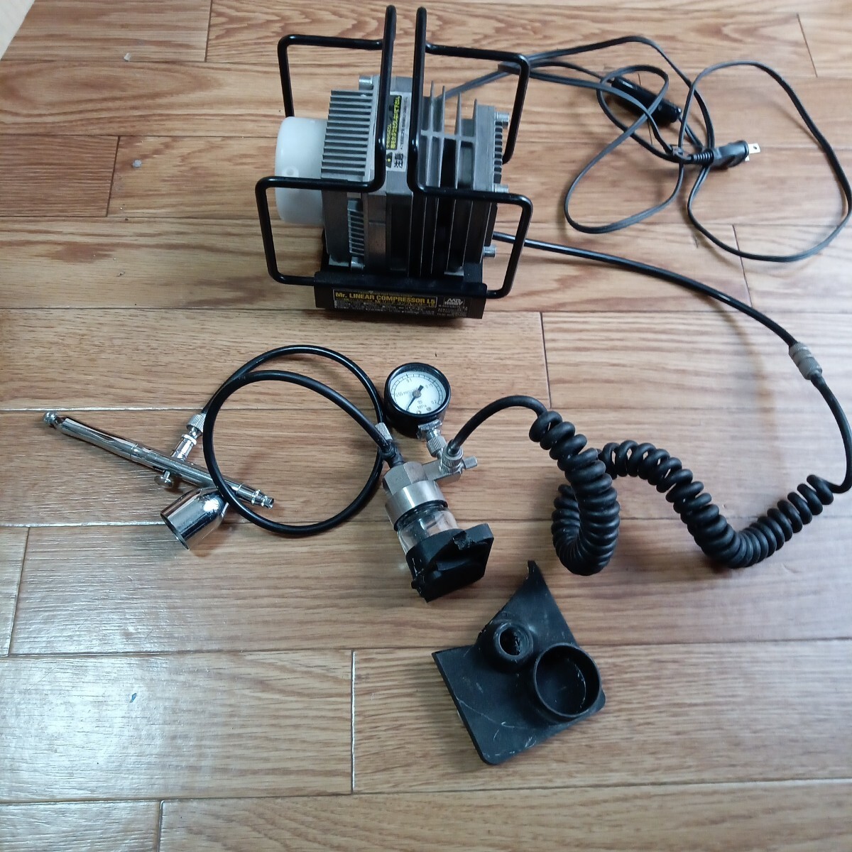 Mr.リニアコンプレッサー L5 ホビー塗装用コンプレッサー 通電 Mr.リニアコンプレッサー L5 ホビー塗装用コンプレッサー 通電