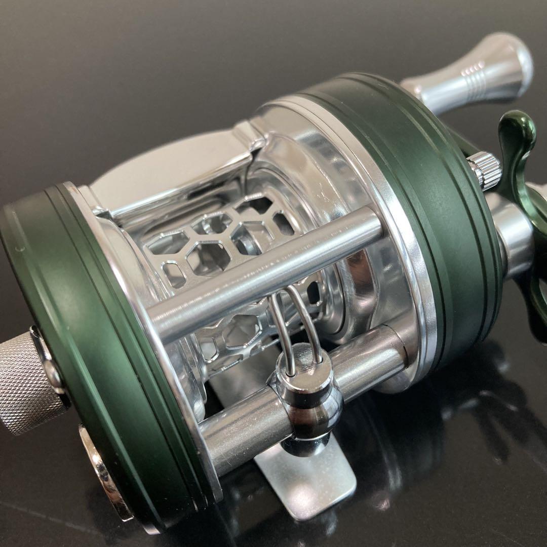 新品】渓流ベイトリール 丸型リール トラウト用 シルバー 新品】渓流ベイトリール 丸型リール トラウト用 シルバー