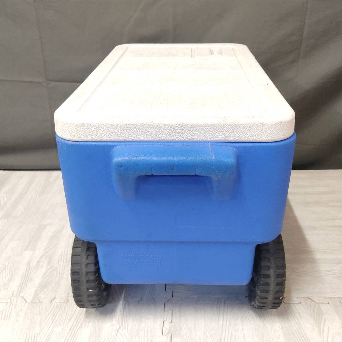 送料無料) Coleman 約47L 60cm×40cm/4 4kg ローラータイヤ付 送料無料) Coleman 約47L 60cm×40cm/4 4kg ローラータイヤ付