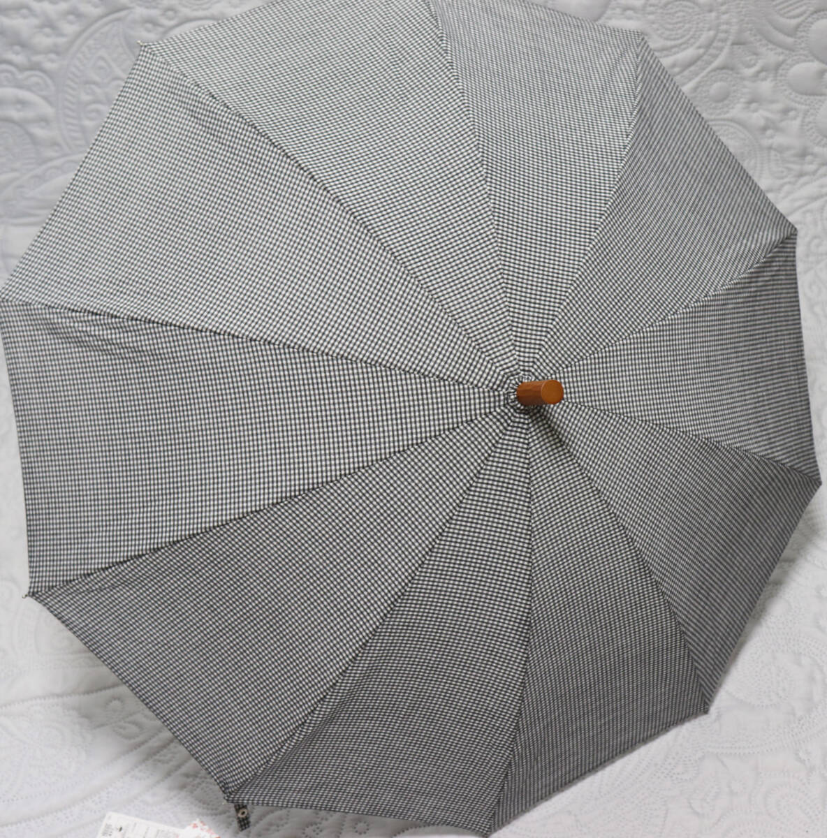新品タグ付き【晴雨兼用 長傘】綿100% 千鳥柄 〇型持ち手 木製 新品タグ付き【晴雨兼用 長傘】綿100% 千鳥柄 〇型持ち手 木製