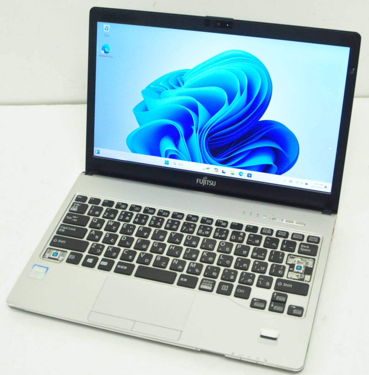 フルHD 富士通 S937/S Corei5-7200U メモリ4GB SSD:128GB カメラ フルHD 富士通 S937/S Corei5-7200U メモリ4GB SSD:128GB カメラ