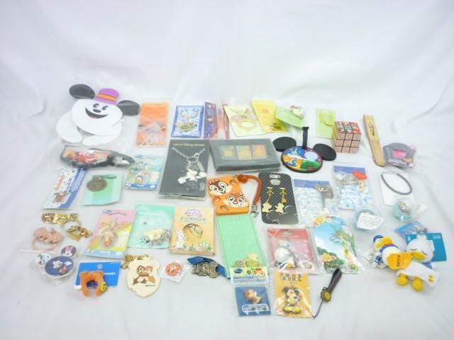 【同梱可】中古品 ディズニー ミッキー チップとデール ドナルド 他 キーチェーン ピンバッジ パスケース 等 グッズ