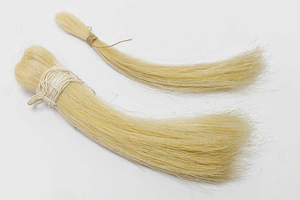 白ヤク毛（牛）未使用品 面頬髭等修理用に　19㎝ 18㎝　　　甲冑 鎧兜 具足 大名道具