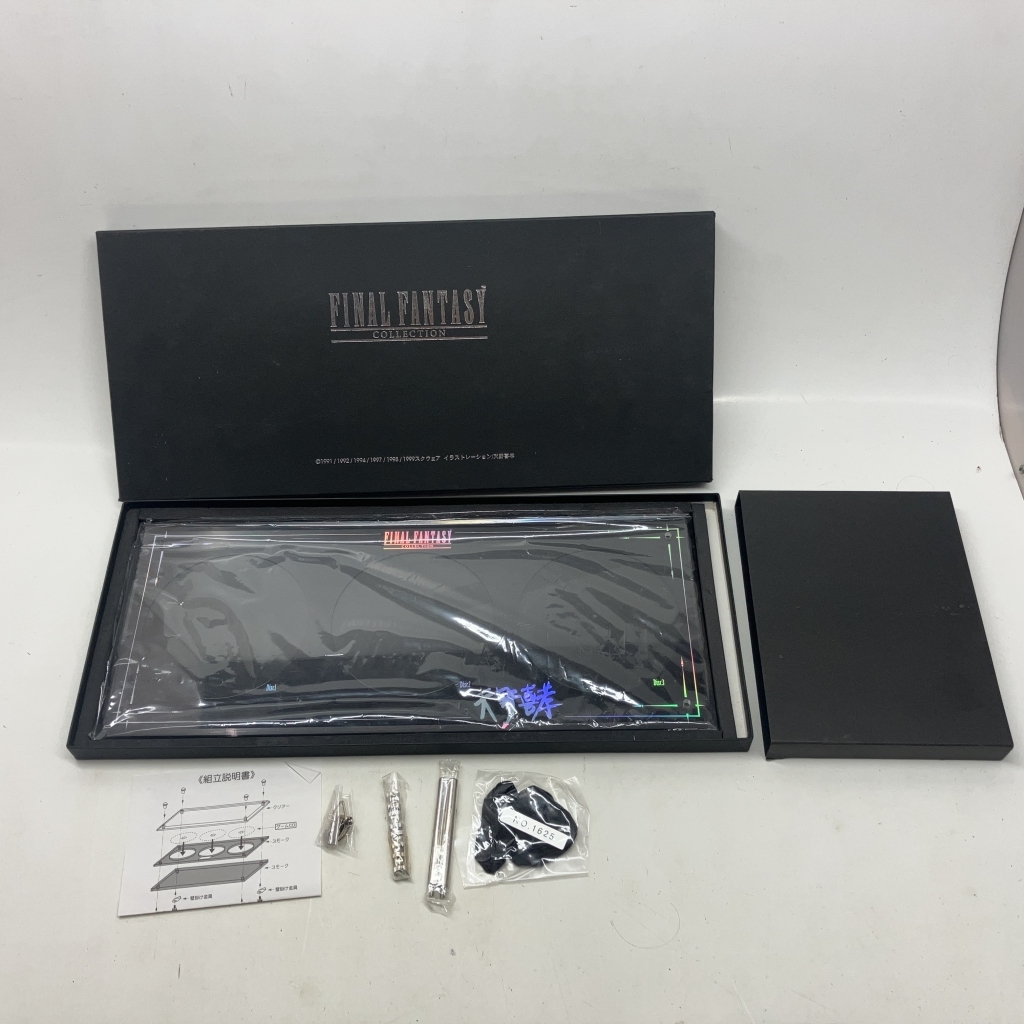 Amazon.co.jp: FFコレクション ディスプレイケース 天野喜孝氏 Amazon.co.jp: FFコレクション ディスプレイケース 天野喜孝氏