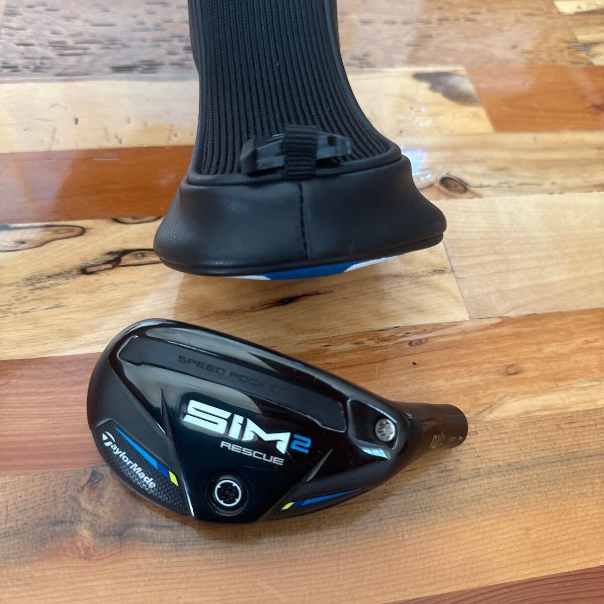TaylorMade - SIM2 レスキュー 2U 17° TaylorMade Men's SIM2 Rescue | TGW.com