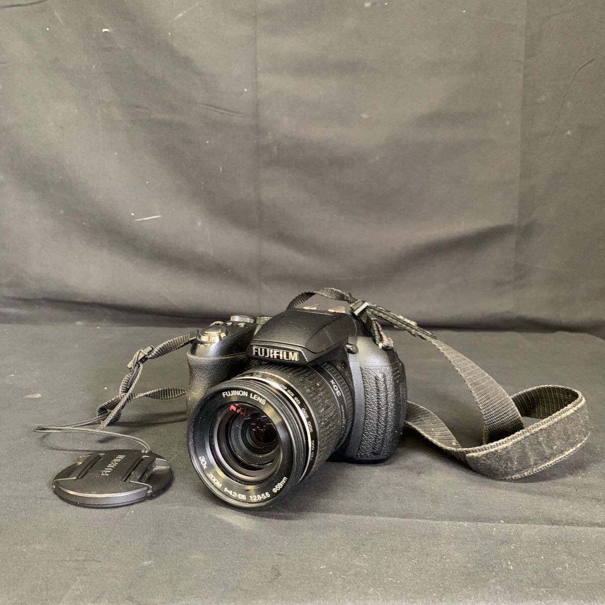 FUJIFILM FinePix HS10 デジタルカメラ 電池駆動 30x Zoom f=4.2-123 1:2.8-5.6 φ58mm 動作確認済み 富士フイルム 電池式 単三電池 1