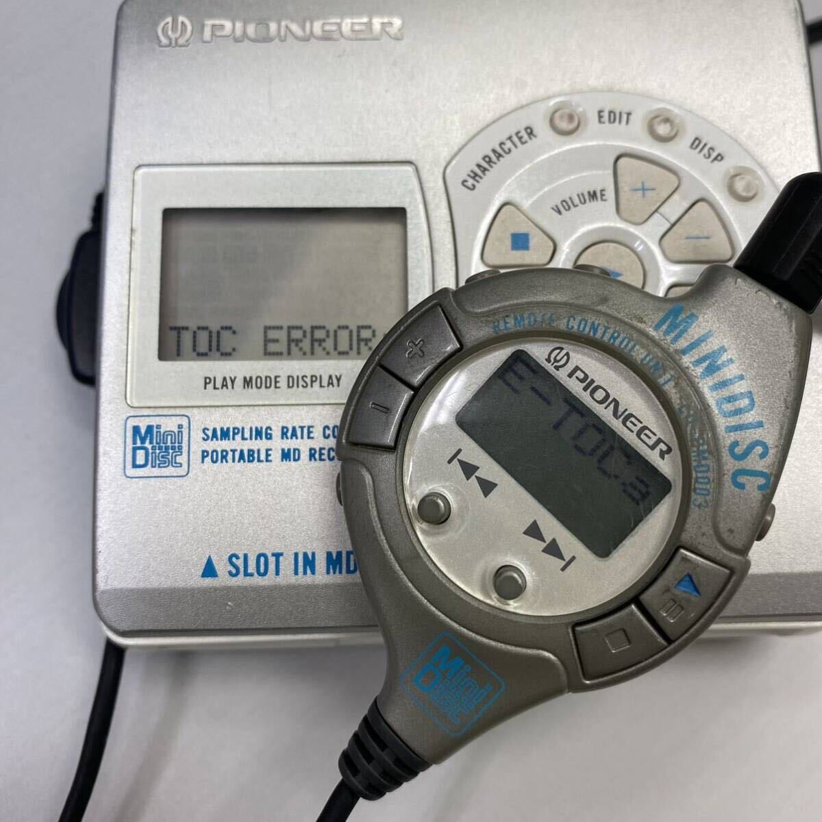 ✨美品✨ PIONEER ポータブルMDレコーダー PMD-R3-S 現状品 PIONEER ポータブルMDレコーダー PMD-R3-S - メルカリ