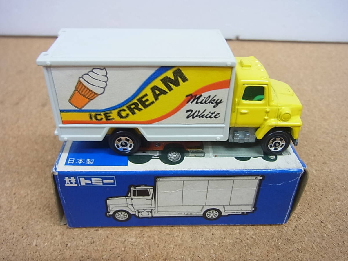 最新情報 青箱トミカ◇ 外国車シリーズ フォード パネルバン(ICE CREAM その他
