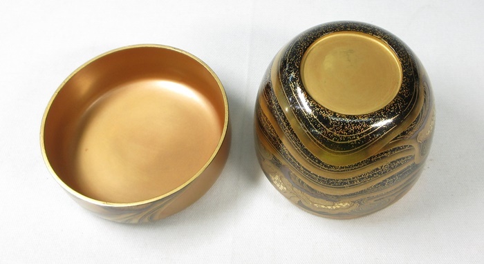 G3288】茶道具 蒔絵師 久世宗春 鳴門蒔絵 棗 (大棗) 共箱 即決 G3288】茶道具 蒔絵師 久世宗春 鳴門蒔絵 棗 (大棗) 共箱 即決