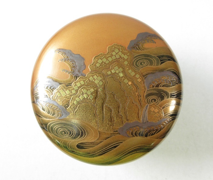 G3288】茶道具 蒔絵師 久世宗春 鳴門蒔絵 棗 (大棗) 共箱 即決 G3288】茶道具 蒔絵師 久世宗春 鳴門蒔絵 棗 (大棗) 共箱 即決