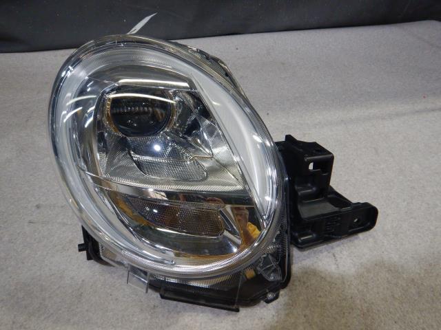 キャスト DBA-LA260S 右ヘッドライト 352892