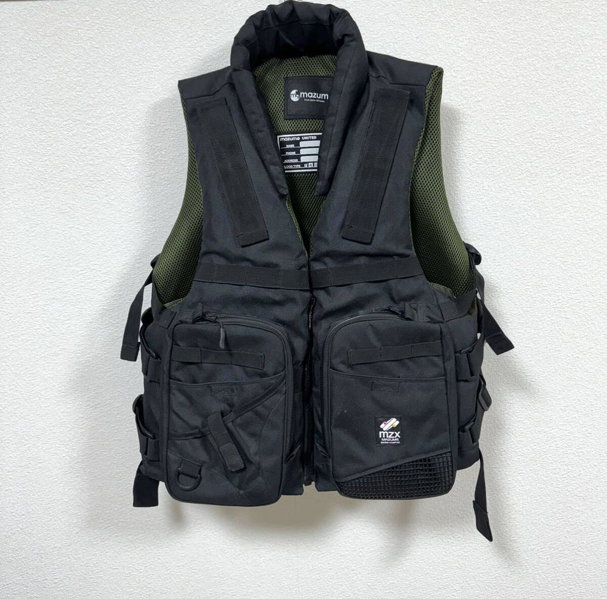 希少品　マズメ(MAZUME) 　コアライフジャケット・フィッシングウェア・フローティングベスト（ ブラック）
