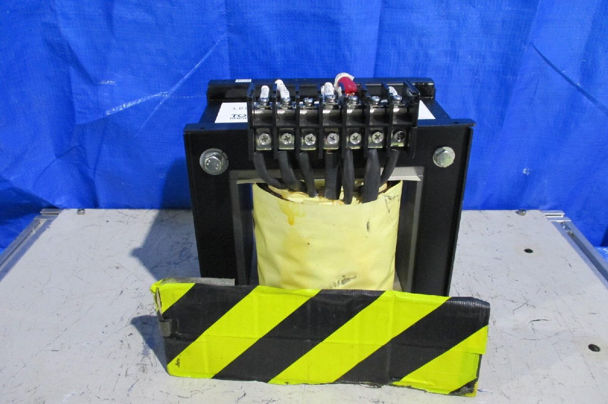TOYOZUMI LD21-05KF 電源トランス CAP 5KVA 50/60HZ <送料別 TOYOZUMI LD21-05KF 電源トランス CAP 5KVA 50/60HZ <送料別
