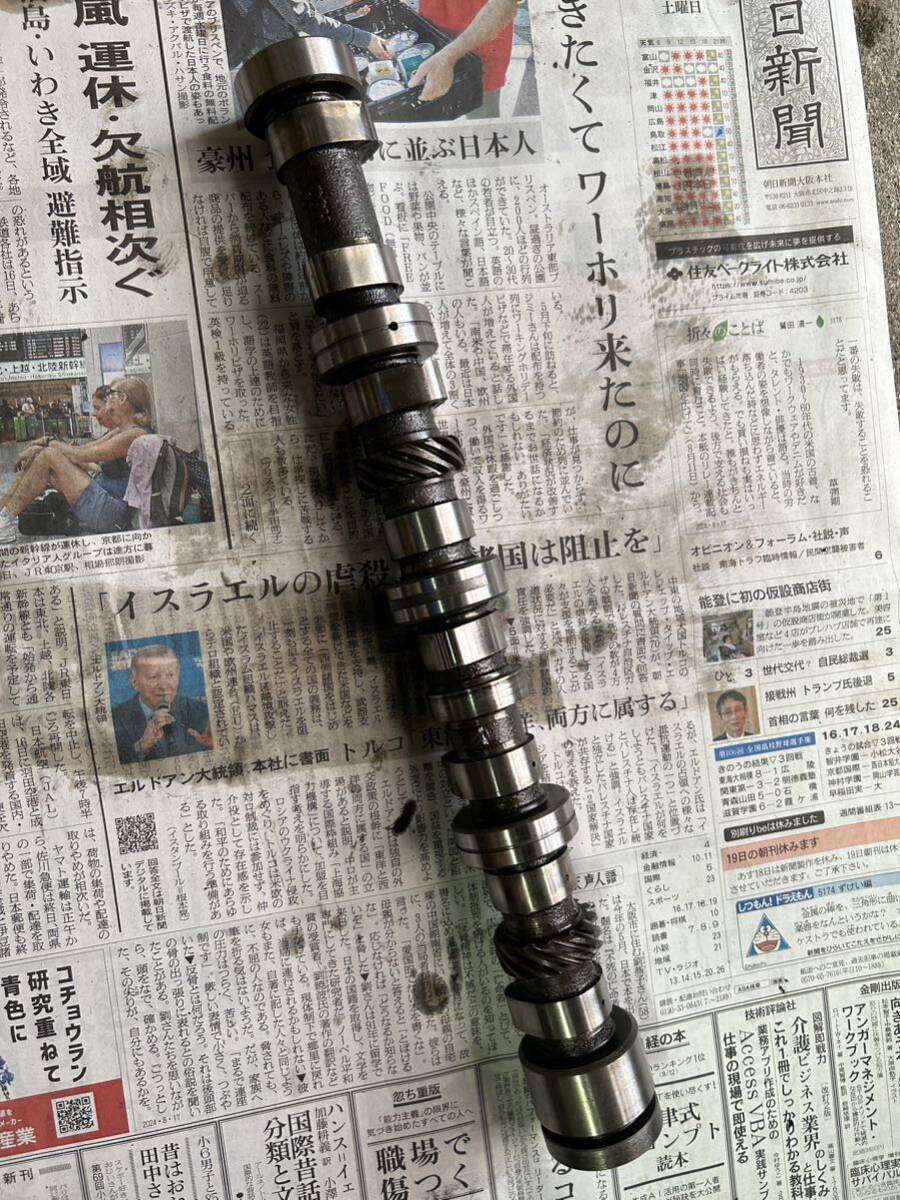 サニトラA12後期型エンジン　カムシャフト