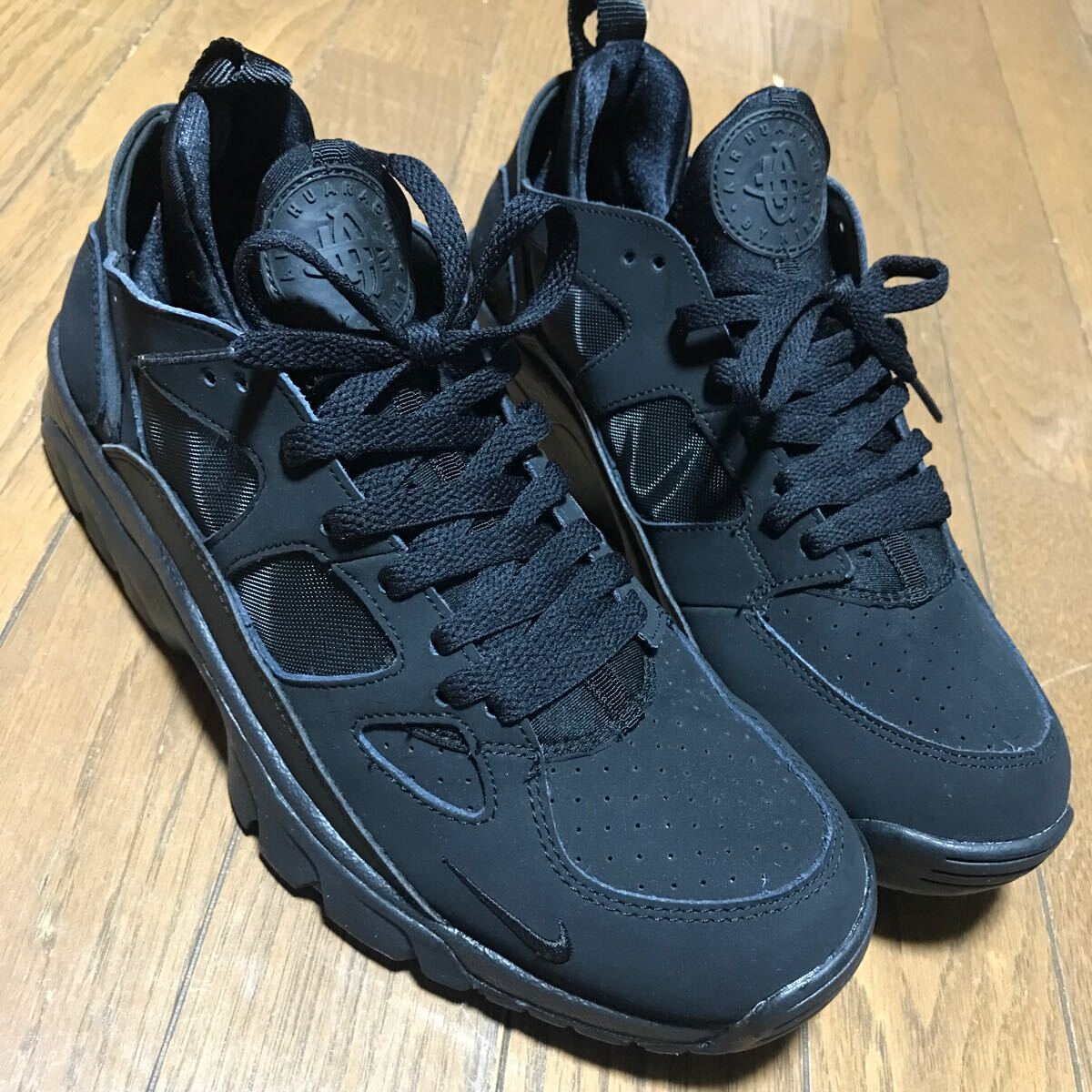 NIKE AIR TRAINER HUARACHE LOW 749447 001