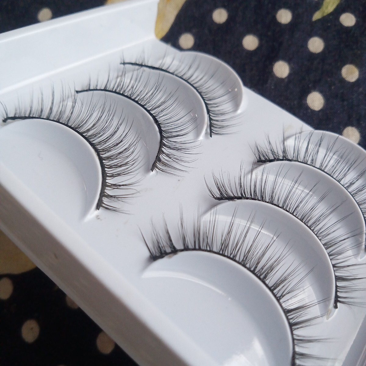新品未使用　細(xì)め毛束感ふわふわカーリードールeye?。偿讠? bimg=
