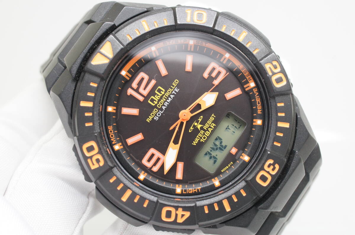 H107●作動良好 CITIZEN シチズン Q&Q SOLARMATE 電波ソーラー UP08 アナデジ メンズ腕時計 ブラック黒 ラバーベルト お洒落 クォーツ