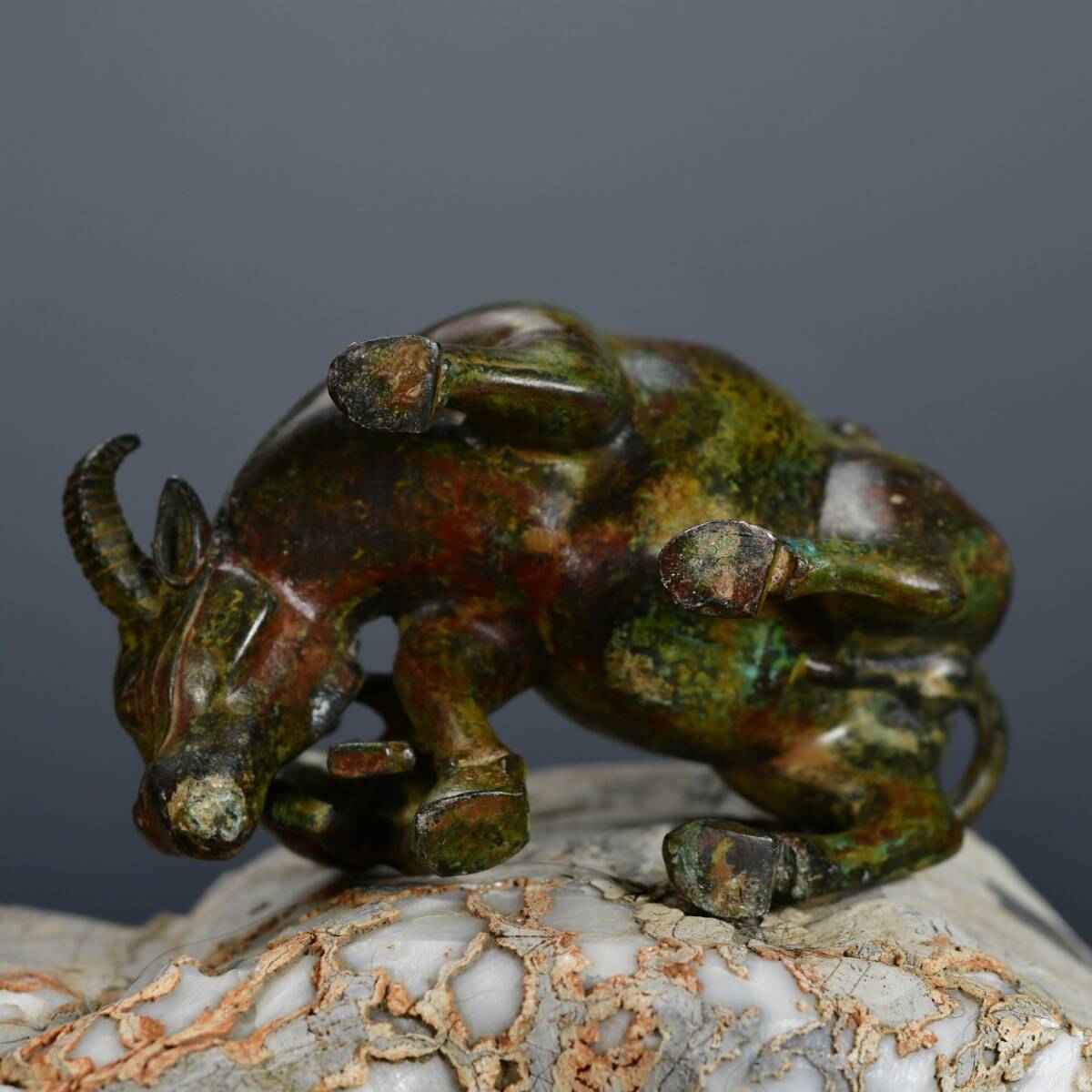 秘藏 漢代 牛尊 銅製品 古銅 極細工 稀少珍品 古美術 古美味 秘藏 漢代 牛尊 銅製品 古銅 極細工 稀少珍品 古美術 古美味