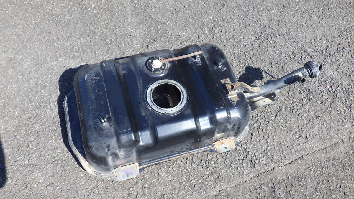 S200P S210P S210C S210P HIJET ハイゼット トラック　フューエルタンク　燃料タンク ガソリンタンク　キーつき　管K0818