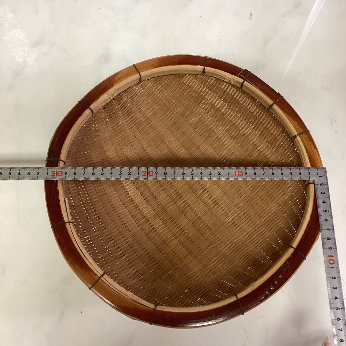 昭和レトロ 片口ざる 竹ざる 丸ザル セット 竹細工 古道具 古民 昭和レトロ 片口ざる 竹ざる 丸ザル セット 竹細工 古道具 古民