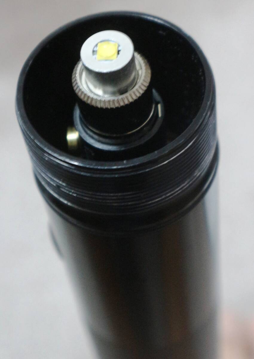 Yahoo!オークション - 中古 美品 マグライト MAG-LITE D6セル