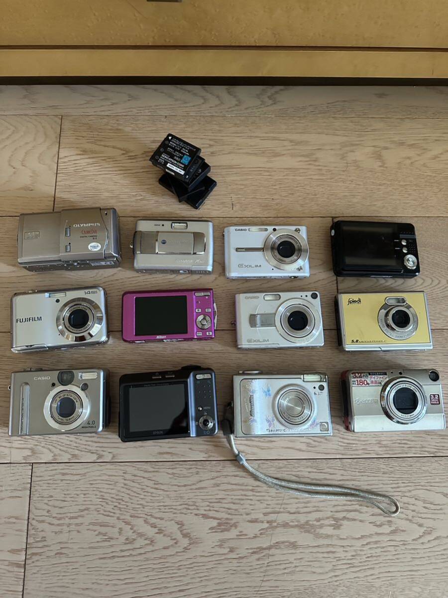 1円～OLYMPUS Nikon Casio Minoltaコンパクトデジタルカメラ 12個　動作未確認　電池あり 返品不可！