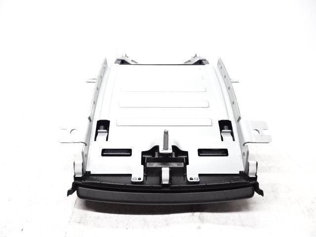 ステップワゴン DBA-RP3 小物入れ 241324
