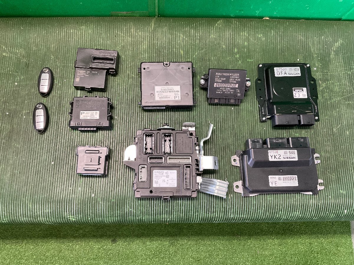 ～専用～ 人気セール，限定SALE】 日産 ノート 6AA-E13 純正コンピューター