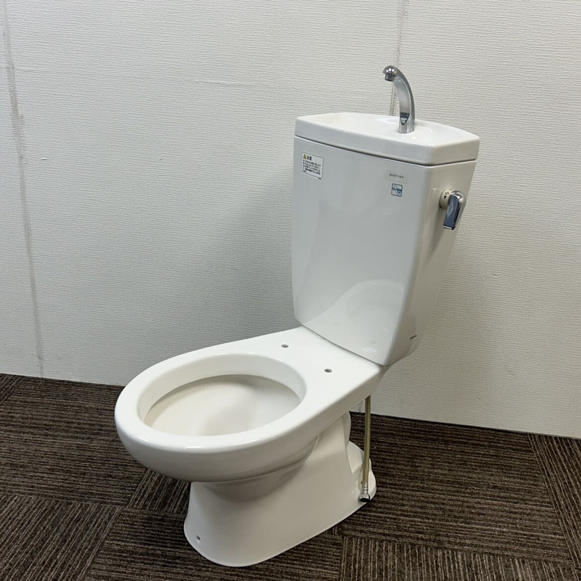 Yahoo!オークション - 【美品】TOTO トイレ便器(床下排水) 洋式 Yahoo!オークション - 【美品】TOTO トイレ便器(床下排水) 洋式
