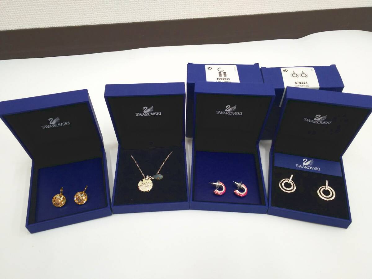 SWAROVSKI スワロフスキー アクセサリーまとめ ネックレス×1 ピアス×3 美品