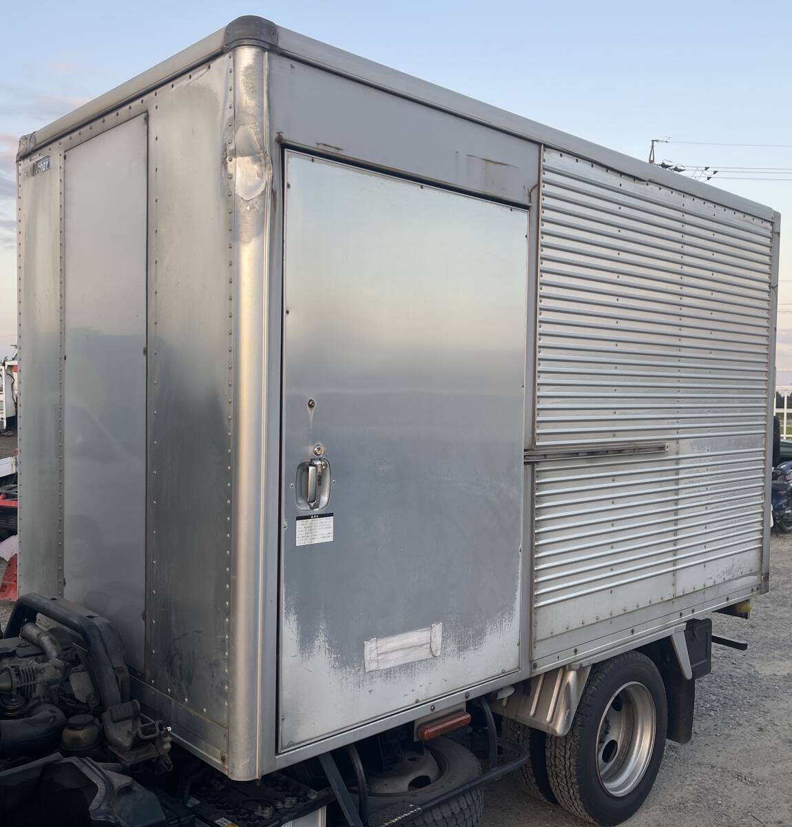 item_image_3