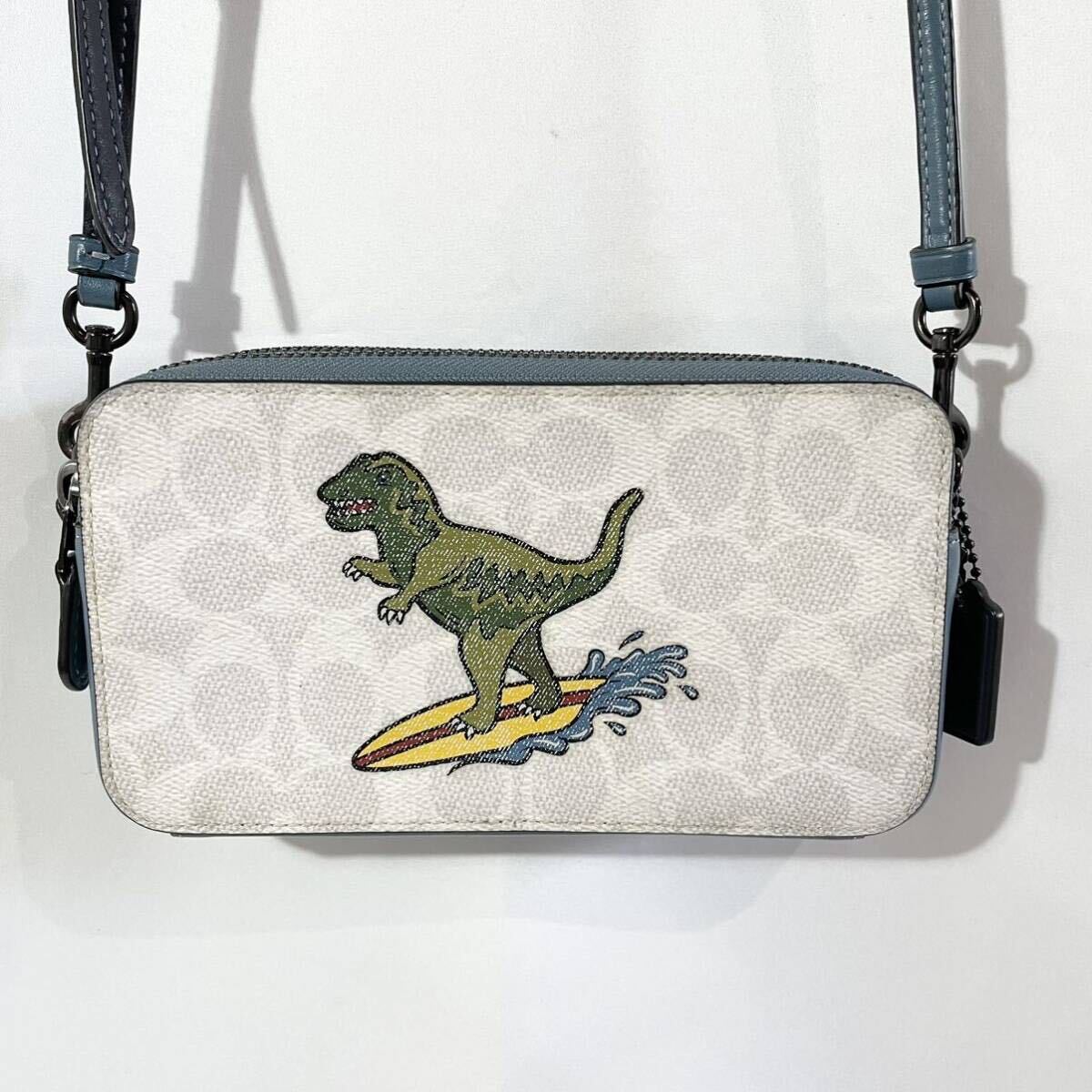 美品】 正規品 コーチ COACH ミニ ショルダーバッグ ポシェット 美品】 正規品 コーチ COACH ミニ ショルダーバッグ ポシェット