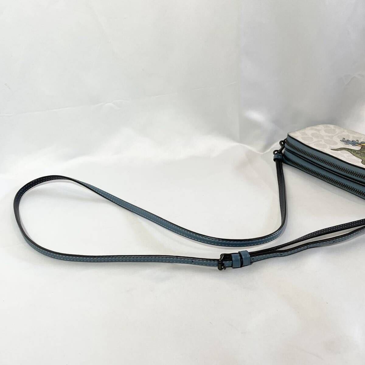 美品】 正規品 コーチ COACH ミニ ショルダーバッグ ポシェット 美品】 正規品 コーチ COACH ミニ ショルダーバッグ ポシェット