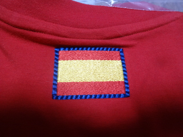 スペイン代表 正規品 Tシャツ 2012 ホーム XOサイズ 新品未使用品タグ付き_画像9