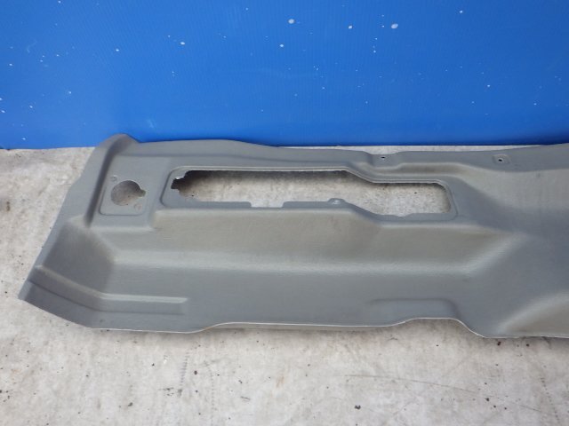 Ｄ】トヨタ純正 バックパネル トランクトランク ラゲッジ テールランプ カバー 内張り 内装 GX51 スーパールーセント クレスタ 旧車 当時物_画像2