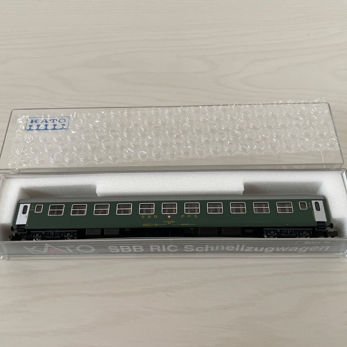 1円〜【未走行】KATO K23115 RIC客車 二等車 緑 SBB 旧ロゴ 2.Klasse，grum，Ep.IV 鉄道模型 Nゲージ 