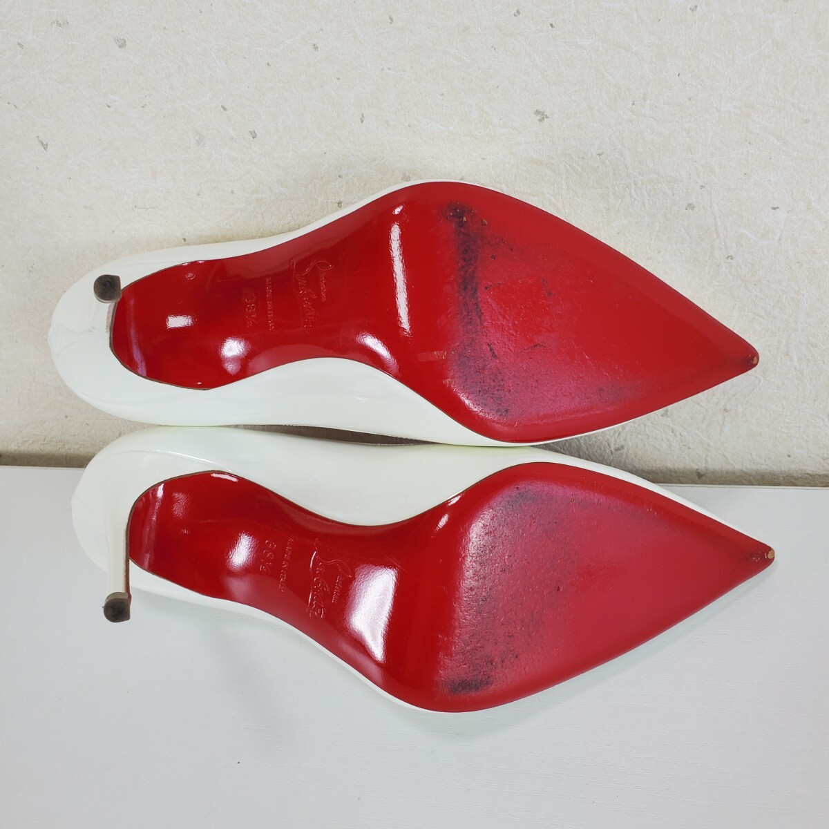 美品 Christian Louboutin クリスチャンルブタン ポインテッド 美品 Christian Louboutin クリスチャンルブタン ポインテッド