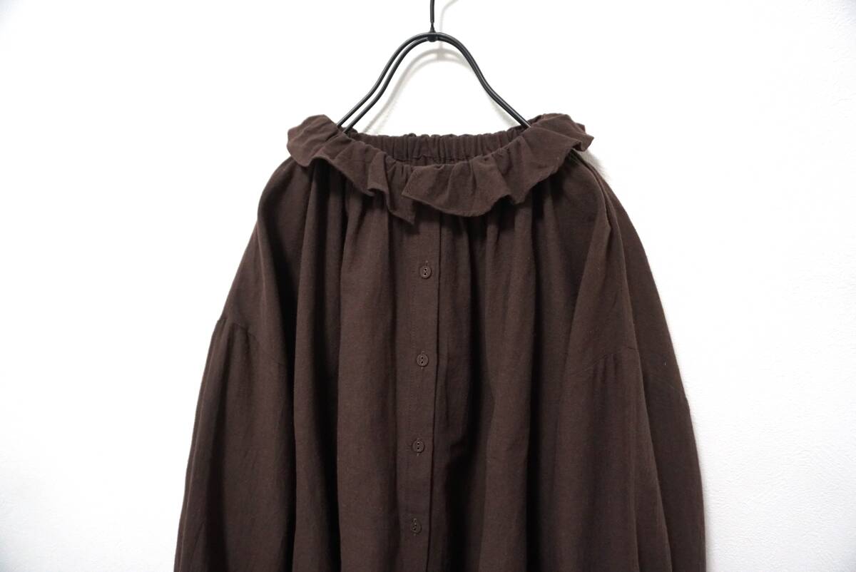 新品 Samansa Mos2 可愛らしい一枚 コットンリネンフリルブラウス_画像2