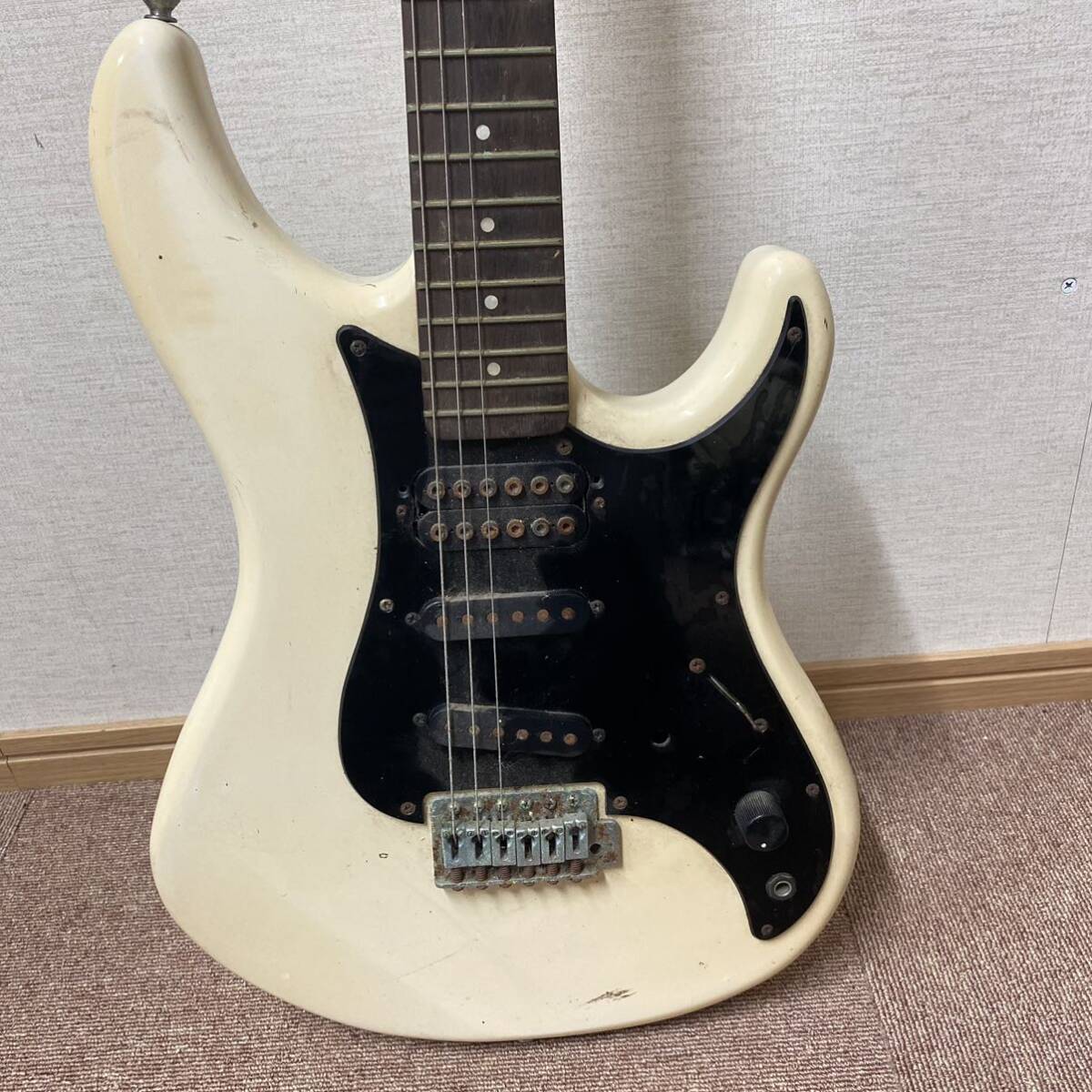 Yahoo!オークション - YAMAHA ヤマハ SE203 エレキギター Yahoo!オークション - YAMAHA ヤマハ SE203 エレキギター