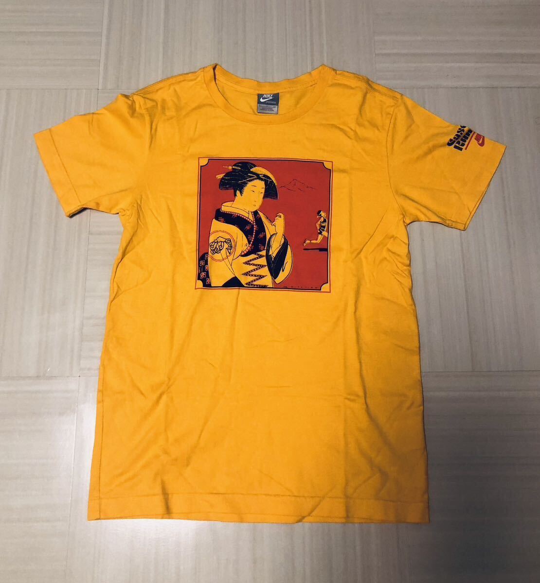 Yahoo!オークション - 【新品】NIKE浮世絵 芸者Tシャツ S 復刻 Yahoo!オークション - 【新品】NIKE浮世絵 芸者Tシャツ S 復刻