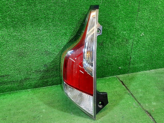 A管理76169 H27 アクア NHP10 後期 】★左 テールランプ STANLEY 52-297★点灯確認済み