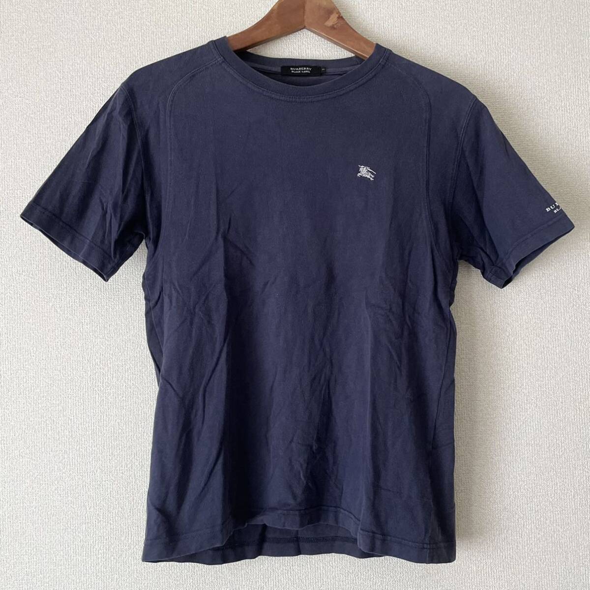 バーバリー ブラックレーベル★胸元 刺繍ロゴ シンプル Tシャツ★無地 ネイビー 2 綿100% 古着 M メンズ トップス タイト フィット