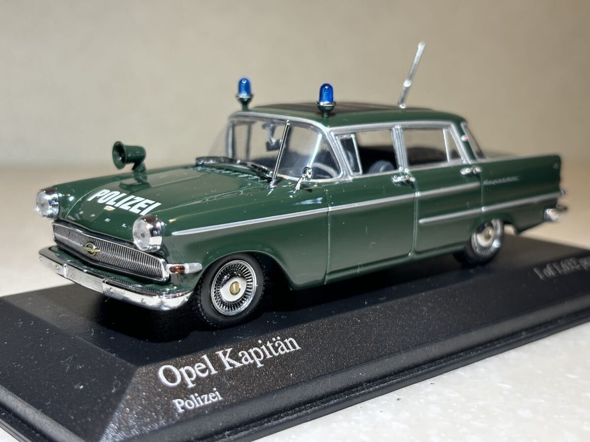 1/43 「オペル カピテーン ボリスカー」 1959 ミニチャンプス製　430 040090