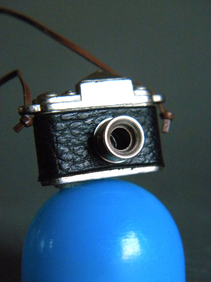 当時物 ★★高級カメラ 駄菓子屋ガチャ CAMERA 当たり !! 合金 ダイキャスト 豆カメラ 昭和40年代 おまけ景品★★未使用 デッドストック品